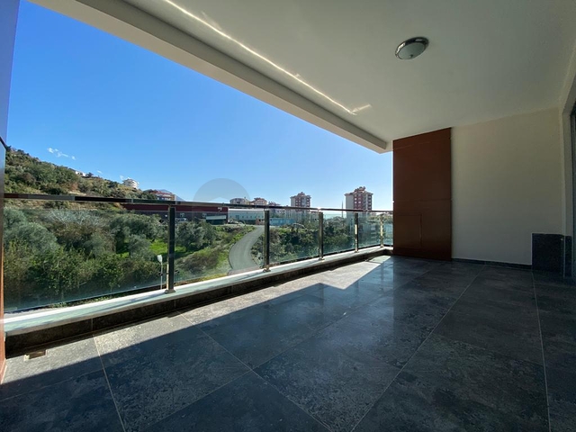 تصميم عصري حديث- شقة 2 غرفة وصالة - تراس واسع -مجمع 5نجوم -جيكجلي / الانيا 