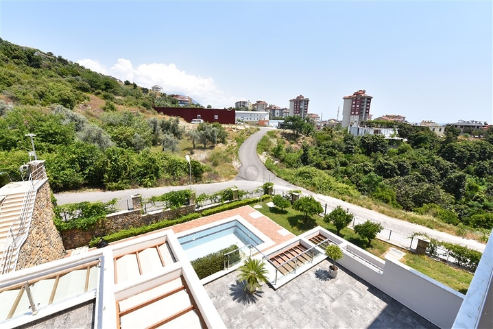 تصميم عصري حديث- شقة 2 غرفة وصالة - تراس واسع -مجمع 5نجوم -جيكجلي / الانيا 