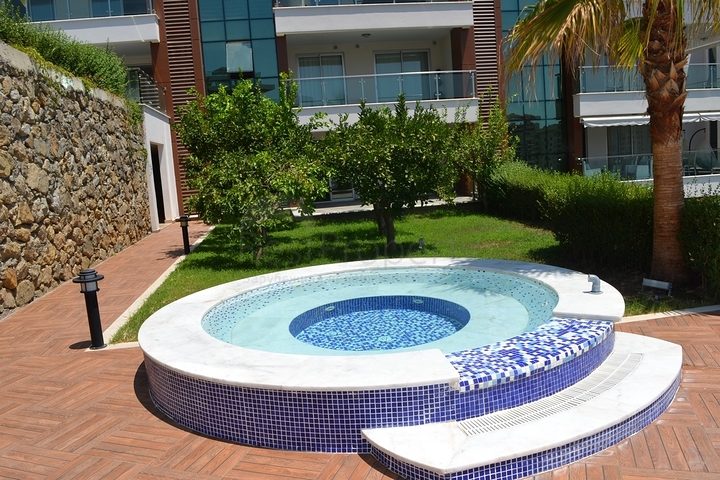 تصميم عصري حديث- شقة 2 غرفة وصالة - تراس واسع -مجمع 5نجوم -جيكجلي / الانيا 