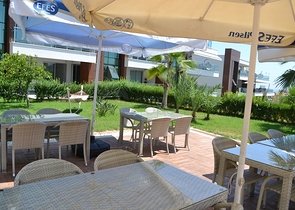 تصميم عصري حديث- شقة 2 غرفة وصالة - تراس واسع -مجمع 5نجوم -جيكجلي / الانيا 