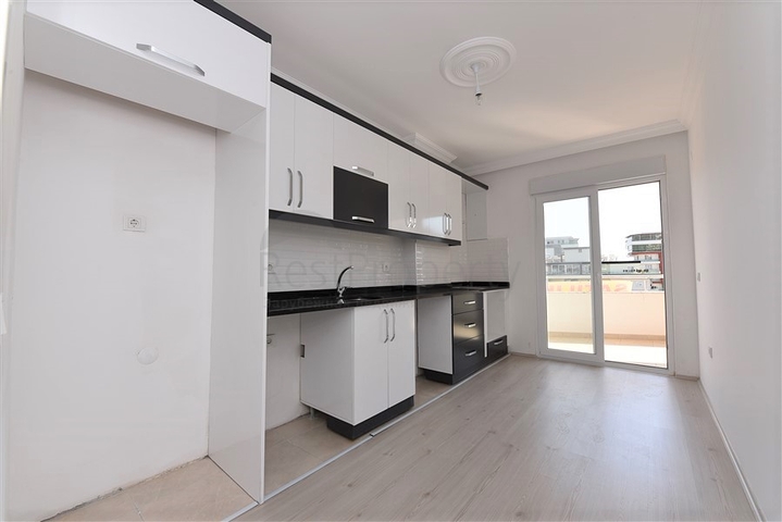 شقة ثلاث غرف وصالة - مطبخ منفصل - سعر مناسب - مهموتلار / الانيا 