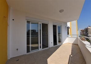 شقة ثلاث غرف وصالة - مطبخ منفصل - سعر مناسب - مهموتلار / الانيا 