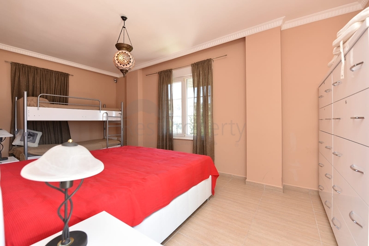 اطلالة بحر وقلعة - فيلا مستقلة مع مسبح وكراج - قريبة من مركز الانيا 