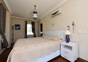 اطلالة بحر وقلعة - فيلا مستقلة مع مسبح وكراج - قريبة من مركز الانيا 