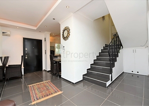 اطلالة بحر وقلعة - فيلا مستقلة مع مسبح وكراج - قريبة من مركز الانيا 