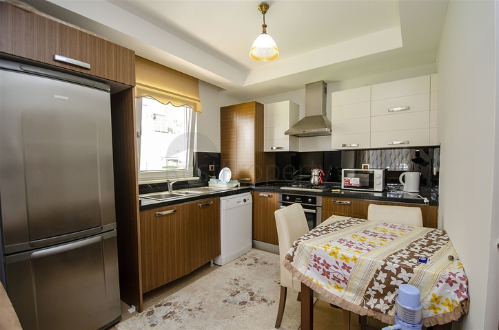 شقة بغرفة نوم واحدة مع أثاث في ليمان كونيالتي