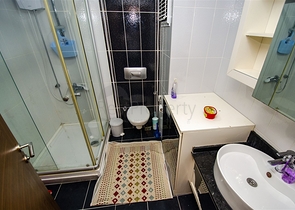 شقة بغرفة نوم واحدة مع أثاث في ليمان كونيالتي