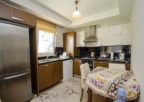 شقة بغرفة نوم واحدة مع أثاث في ليمان كونيالتي