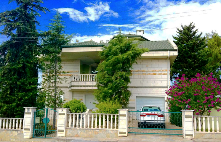 فيلا 6 + 1 في منطقة Nebiler Doshemealti