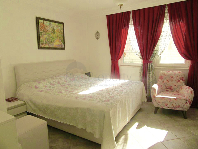 فيلا 6 + 1 في منطقة Nebiler Doshemealti