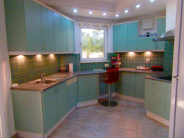 فيلا 6 + 1 في منطقة Nebiler Doshemealti