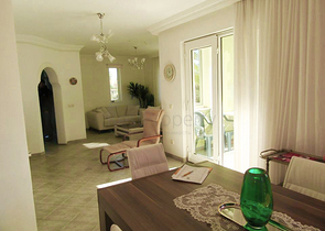 فيلا 6 + 1 في منطقة Nebiler Doshemealti