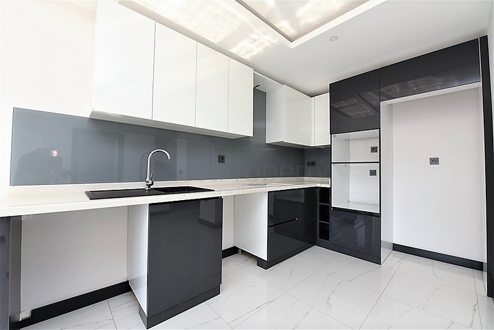 في مركز الانيا - شقق سكنية 1+1 ضمن بناء سكني حديث فاخر .