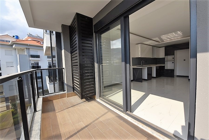 في مركز الانيا - شقق سكنية 1+1 ضمن بناء سكني حديث فاخر .