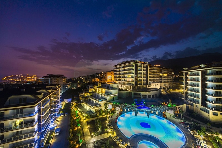 سعر مناسب - دوبلكس 3 غرف وصالة - مجمع فاخر - منطقة جيكجلي الراقية / الانيا 