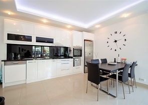 مجمع سكني فاخر - شقة عائلية مفروشة - اوبا / الانيا 