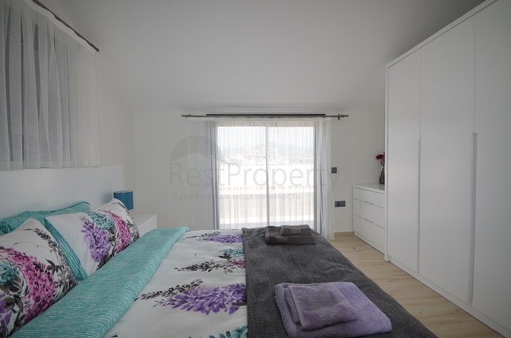 فيلا مستقلة - طابقين / اربع غرف نوم - في مدينة فتهية .