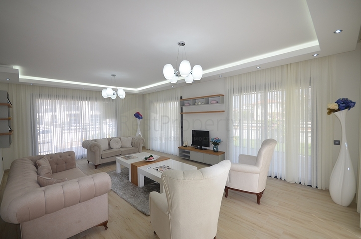 فيلا مستقلة - طابقين / اربع غرف نوم - في مدينة فتهية .