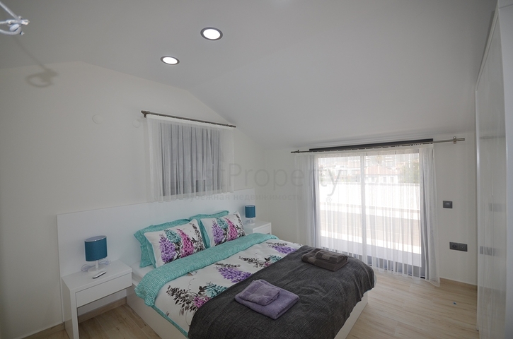 فيلا مستقلة - طابقين / اربع غرف نوم - في مدينة فتهية .