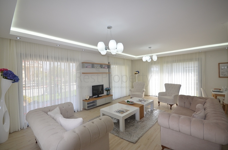 فيلا مستقلة - طابقين / اربع غرف نوم - في مدينة فتهية .