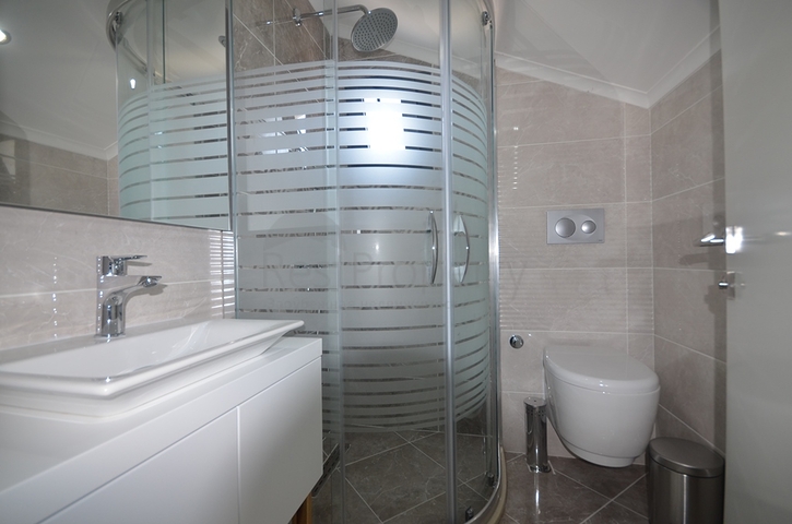 فيلا مستقلة - طابقين / اربع غرف نوم - في مدينة فتهية .