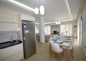 فيلا مستقلة - طابقين / اربع غرف نوم - في مدينة فتهية .