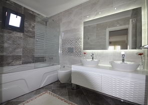 فيلا مستقلة - طابقين / اربع غرف نوم - في مدينة فتهية .