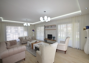 فيلا مستقلة - طابقين / اربع غرف نوم - في مدينة فتهية .