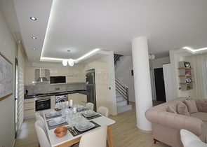 فيلا مستقلة - طابقين / اربع غرف نوم - في مدينة فتهية .