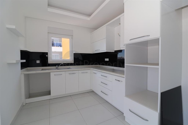 مجمع بخدمات ممتازة- شقة 2 غرفة وصالة - طابق مرتفع -مهموتلار / الانيا 