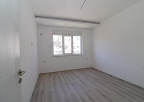 مجمع بخدمات ممتازة- شقة 2 غرفة وصالة - طابق مرتفع -مهموتلار / الانيا 