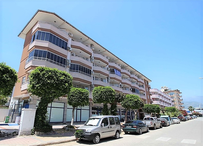 للراغبين بالاستثمار - شقة بسعر منافس في منطقة اوبا المركزية / الانيا 