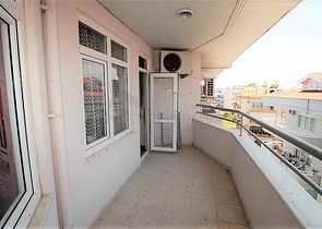 للراغبين بالاستثمار - شقة بسعر منافس في منطقة اوبا المركزية / الانيا 