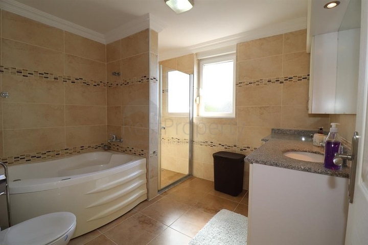 فيلا مستقلة - اطلالة بحر - 3 غرفة وصالة مفروشة - كارجي جاك / الانيا 