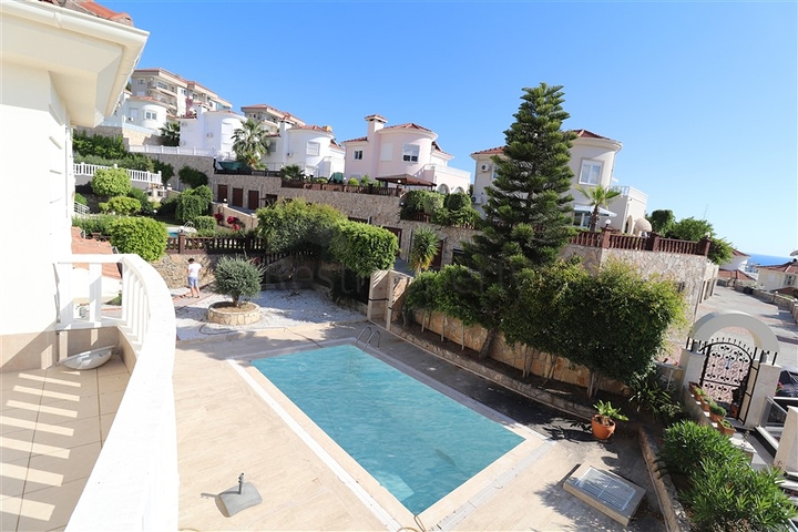 فيلا مستقلة - اطلالة بحر - 3 غرفة وصالة مفروشة - كارجي جاك / الانيا 