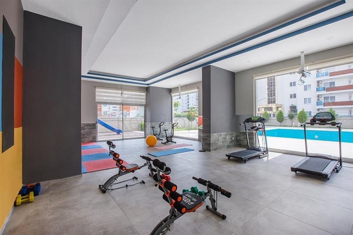 شقة غرفة وصالة -واسعة - مجمع حديث - مهموتلار / الانيا 