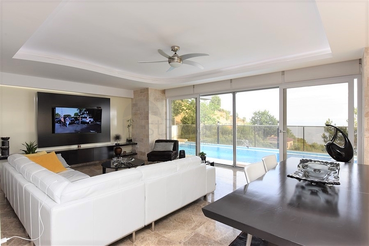 فيلا الاحلام - اطلالة بحر ساحرة -فيلا فاخرة مستقلة - في كارجي جاك / الانيا 