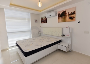 في مركز مدينة الانيا وعلى مسافة 150 متر من البحر - شقة 2 غرفة وصالة مفروشة . 