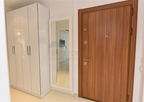 في مركز مدينة الانيا وعلى مسافة 150 متر من البحر - شقة 2 غرفة وصالة مفروشة . 