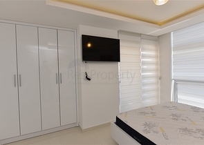 في مركز مدينة الانيا وعلى مسافة 150 متر من البحر - شقة 2 غرفة وصالة مفروشة . 