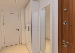 في مركز مدينة الانيا وعلى مسافة 150 متر من البحر - شقة 2 غرفة وصالة مفروشة . 