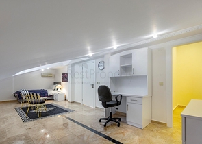 فيلا واسعة -ضمن مجمع غولد سيتي - كارجي جاك / الانيا 