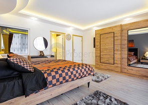 فيلا واسعة -ضمن مجمع غولد سيتي - كارجي جاك / الانيا 