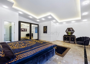 فيلا واسعة -ضمن مجمع غولد سيتي - كارجي جاك / الانيا 