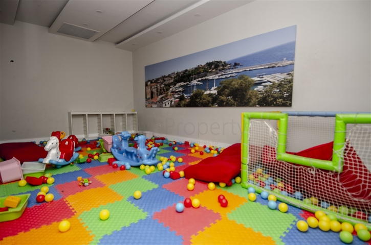 فيلا 3 + 1 في مجمع في منطقة دوشيمالتي أنطاليا