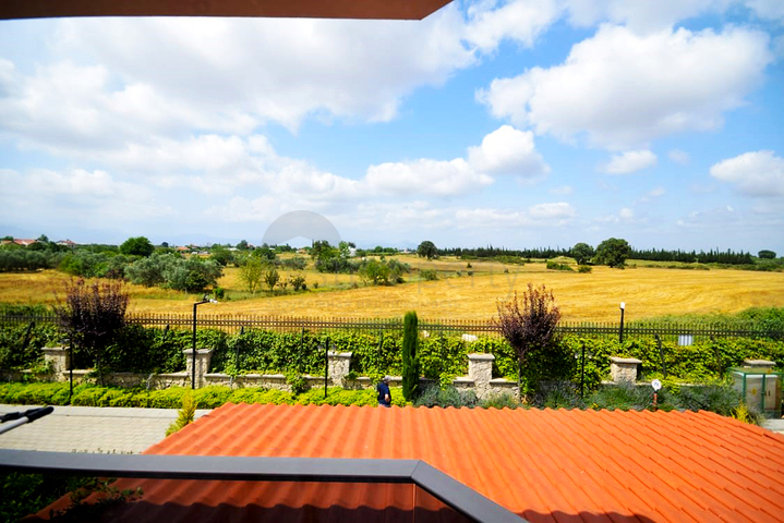 فيلا 3 + 1 في مجمع في منطقة دوشيمالتي أنطاليا