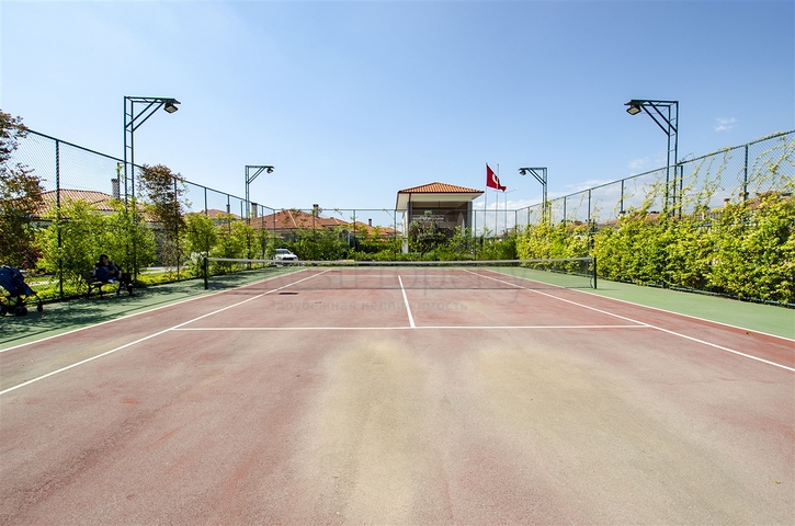 فيلا 3 + 1 في مجمع في منطقة دوشيمالتي أنطاليا