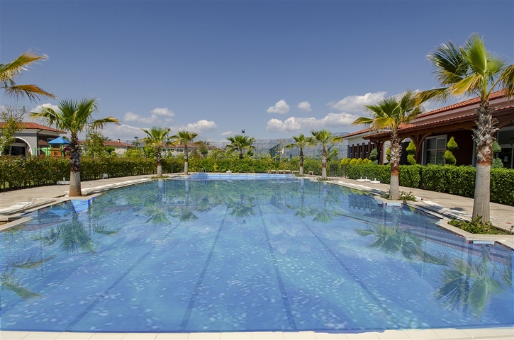 فيلا 3 + 1 في مجمع في منطقة دوشيمالتي أنطاليا