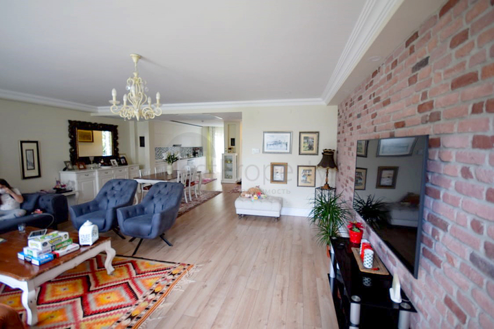 فيلا 3 + 1 في مجمع في منطقة دوشيمالتي أنطاليا