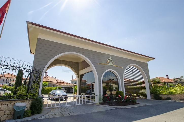 فيلا 3 + 1 في مجمع في منطقة دوشيمالتي أنطاليا